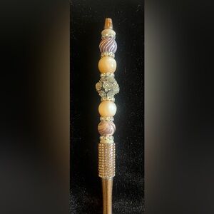Elegant Beaded Ink Pen with Gold and Cream Accents